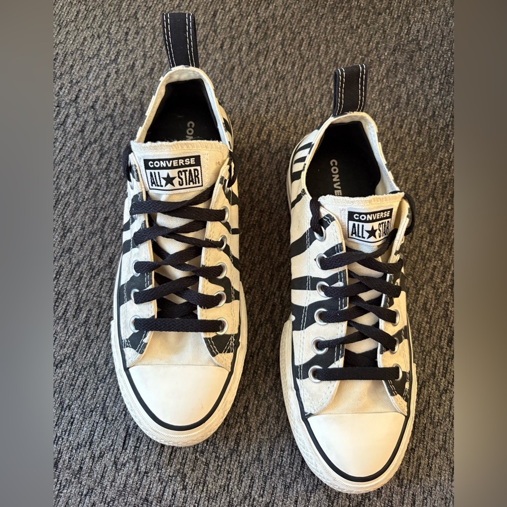 Converse All Star Chuck Taylor Unisex Zebra Low Top Sneakers Women’s 7 Men’s 5 - Picture 2 of 12